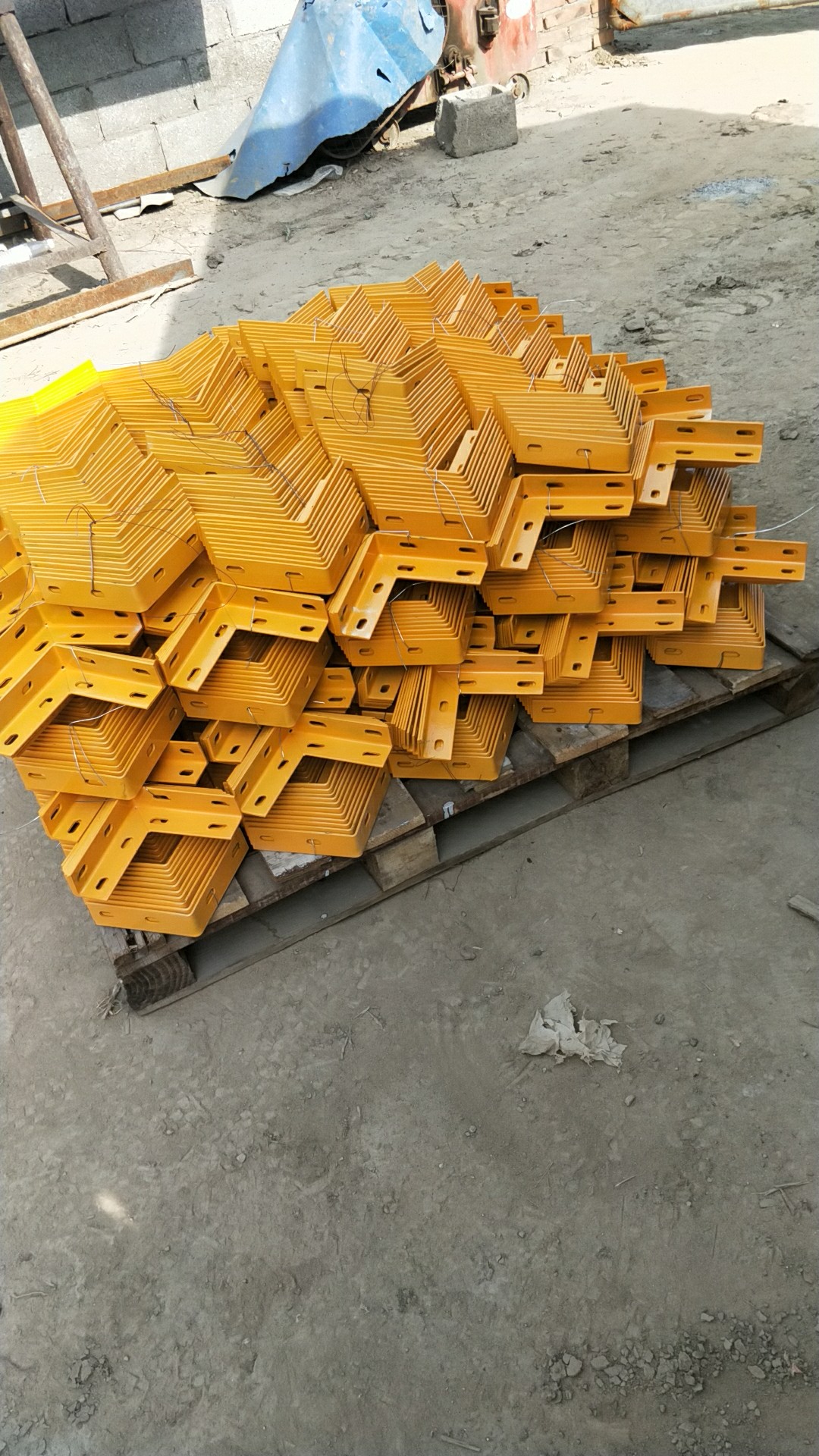 天然氣鍍鋅支架產(chǎn)品展示